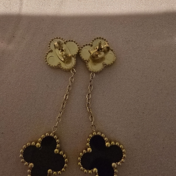 18kgp Dubai Jewelry- Elegant Gold and Black Dangle Earrings - Picture 5 of 5